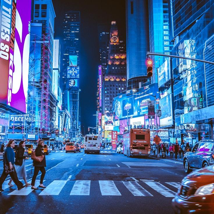 Parents evaluating schools in Netherlands